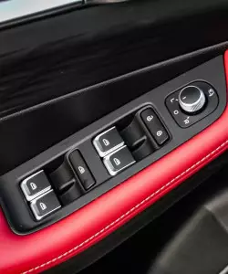 Интерьер Geely New Coolray, фото 12/18