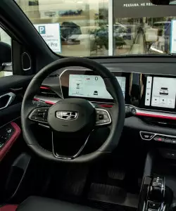 Интерьер Geely New Coolray, фото 1/18